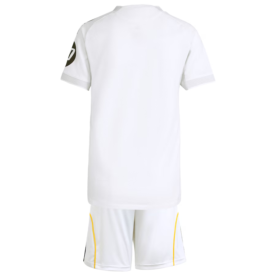 25/26 Real Madrid Home Football Shirt Kids Size